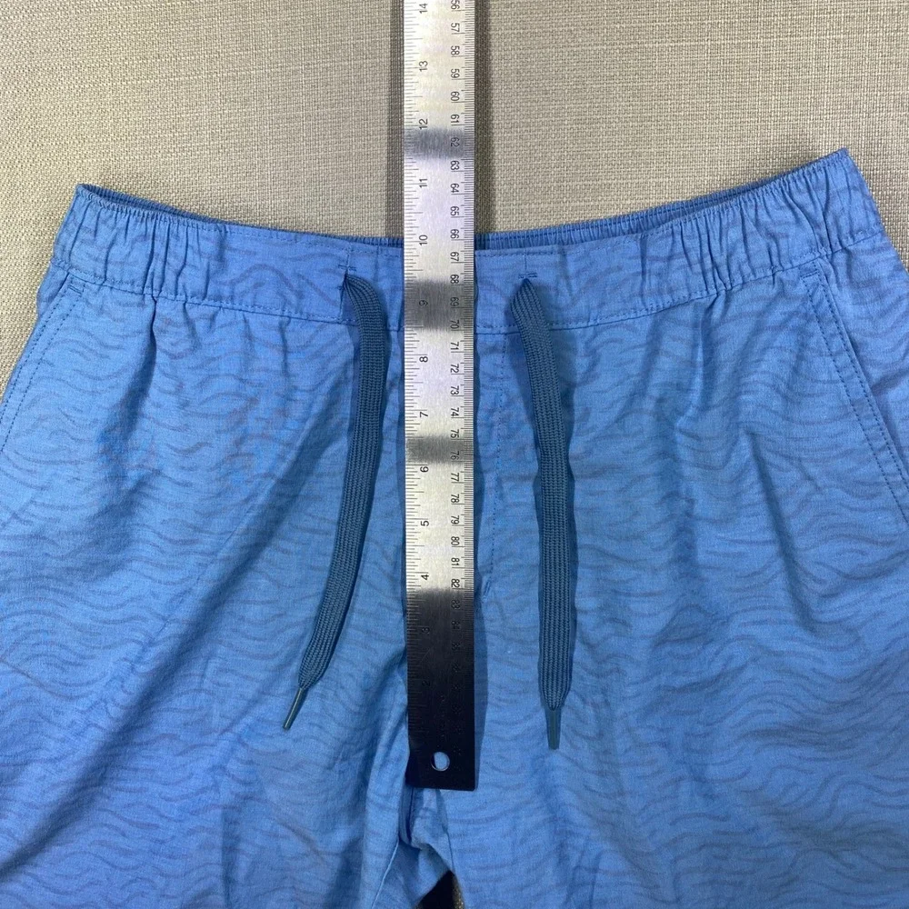 Chubbies Men Everywhere Blue Wave Print Swim Trunks Mesh Lined Shorts Size Small